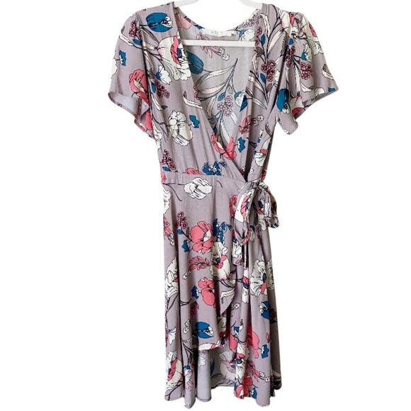 ASTR The Label | Mini Wrap Dress Floral Print V-neck Summer Purple Medium - Picture 3 of 9